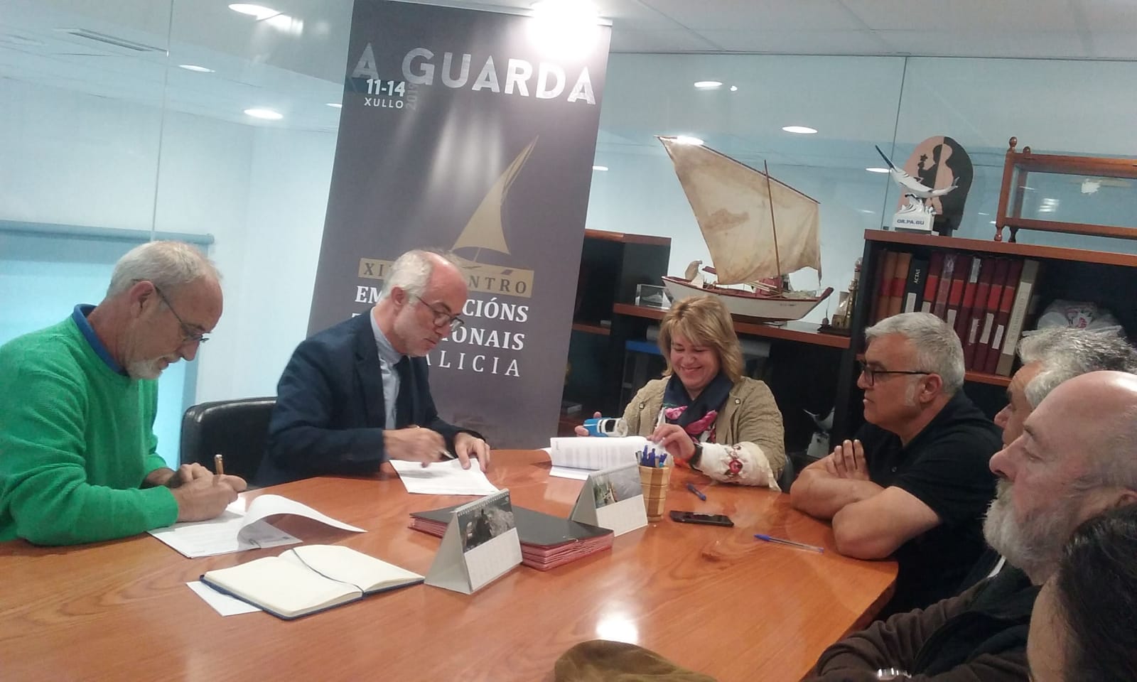 Portos de Galicia, a Confraría da Guarda e Culturmar asinan un convenio para colaborar no encontro de embarcacións tradicionais