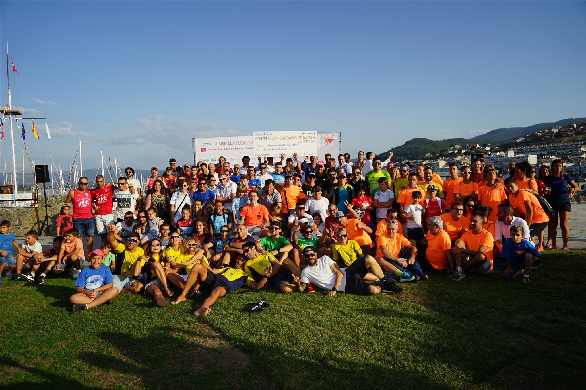 Novo éxito solidario do Vertiatlón de Baiona