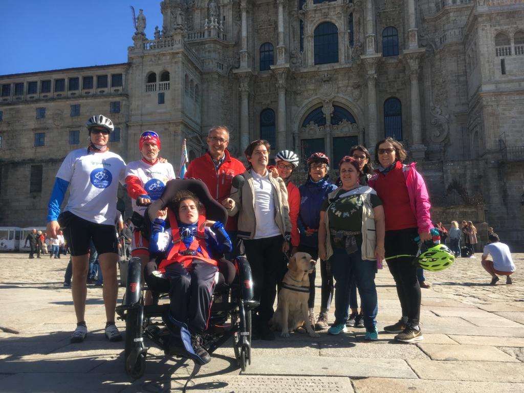 As mochilas vibratorias do Concello de Nigrán protagonizan a iniciativa social 'O Camiño dos Satélites' cada fin de semana dos 'Bicigrinos'