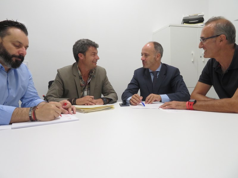 Os tres alcaldes do Val Miñor analizan co delegado da Zona Franca, proxectos económicos para a comarca