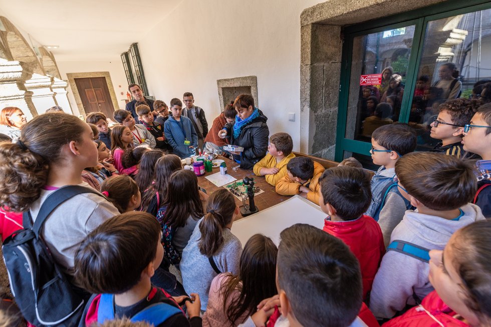 Xornada de portas abertas no Convento de SanPayo cunha mostra de arte transfronteiriza asinada por estudantes