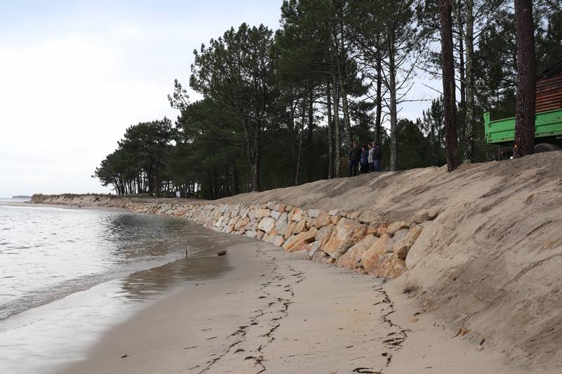 Costas do Estado remata na Guarda a escollera provisional de protección da praia Lamiña-Forte