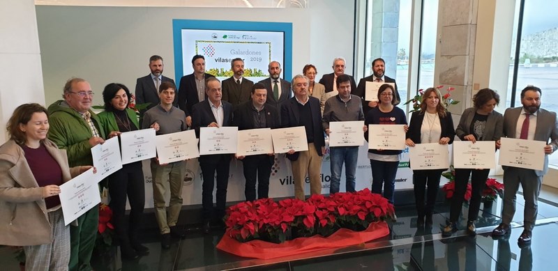 A Guarda distinguida con 2 Flores de Honra do programa Vilas en Flor