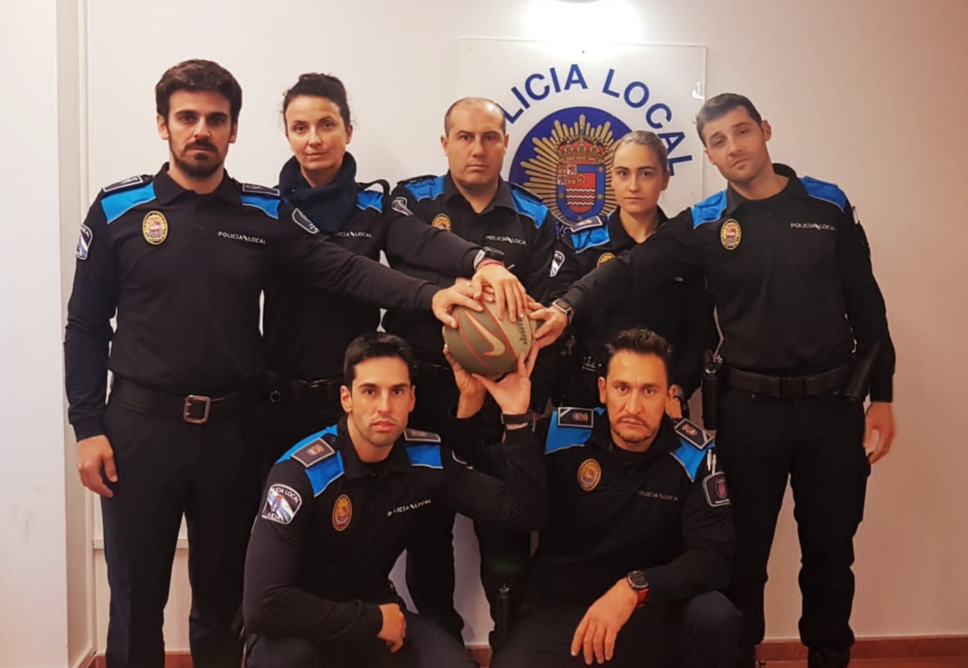 Personalidades destacadas de diferentes ámbitos da sociedade colaboran co CB Nigrán para render homenaxe as vítimas da Violencia de Xénero