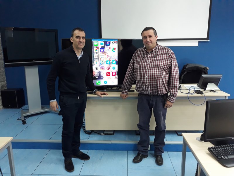 Mellorar a comunicación coa veciñanza, obxectivo da nova APP que o Concello de Tui presentou onte aos medios