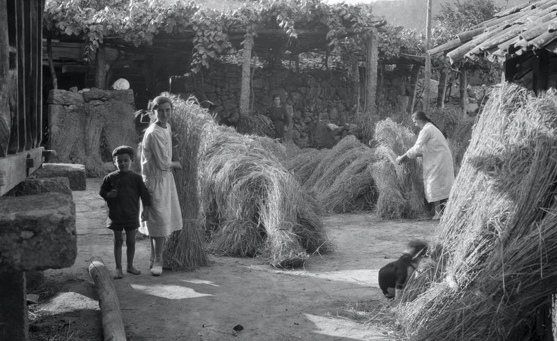Chega a Tomiño a mostra “Unha mirada de antaño” da fotógrafa estadounidense Ruth Matilda Anderson