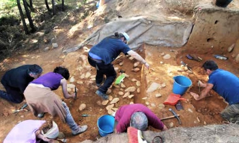 As Neves sinaliza o xacemento paleolítico de Porto Maior