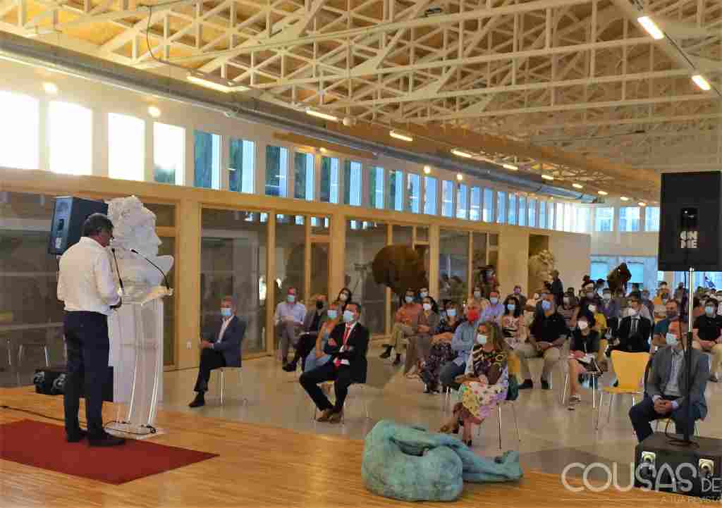 O novo Multiusos-Mercado de Sabarís abre as súas portas en Baiona como un exmplo da recuperación do espazo público para a xente