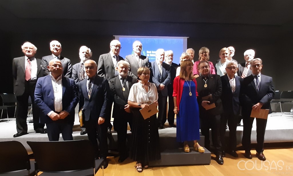 Román Pereiro ingresa na Academia Galega de Belas Artes